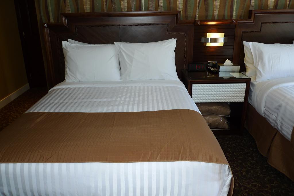 The Deluxe Hotel 溫哥華 外观 照片
