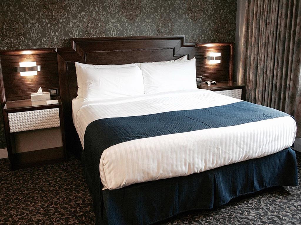 The Deluxe Hotel 溫哥華 外观 照片