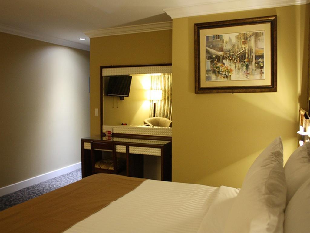 The Deluxe Hotel 溫哥華 外观 照片